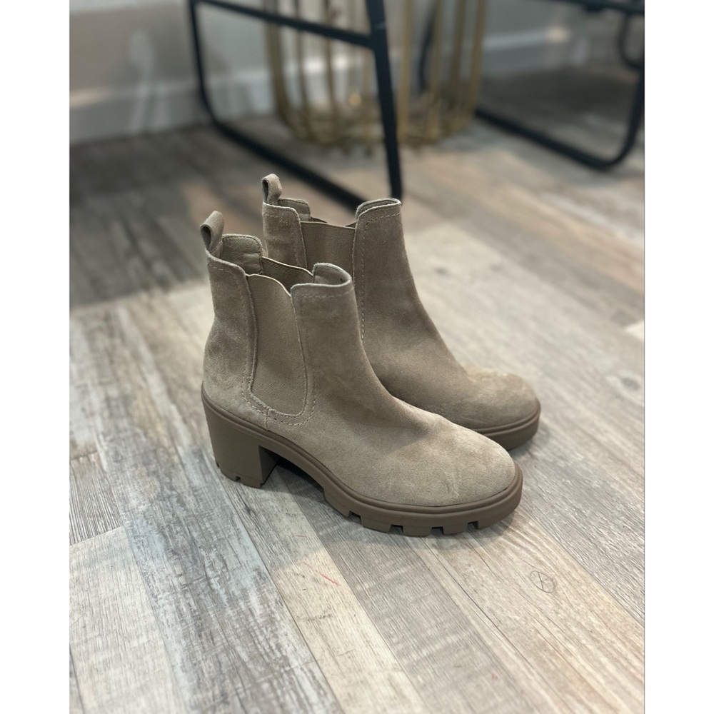 Splendid Women's 8.5 Melisa Beige Suede Platform Lug Chelsea Block Heel Boots